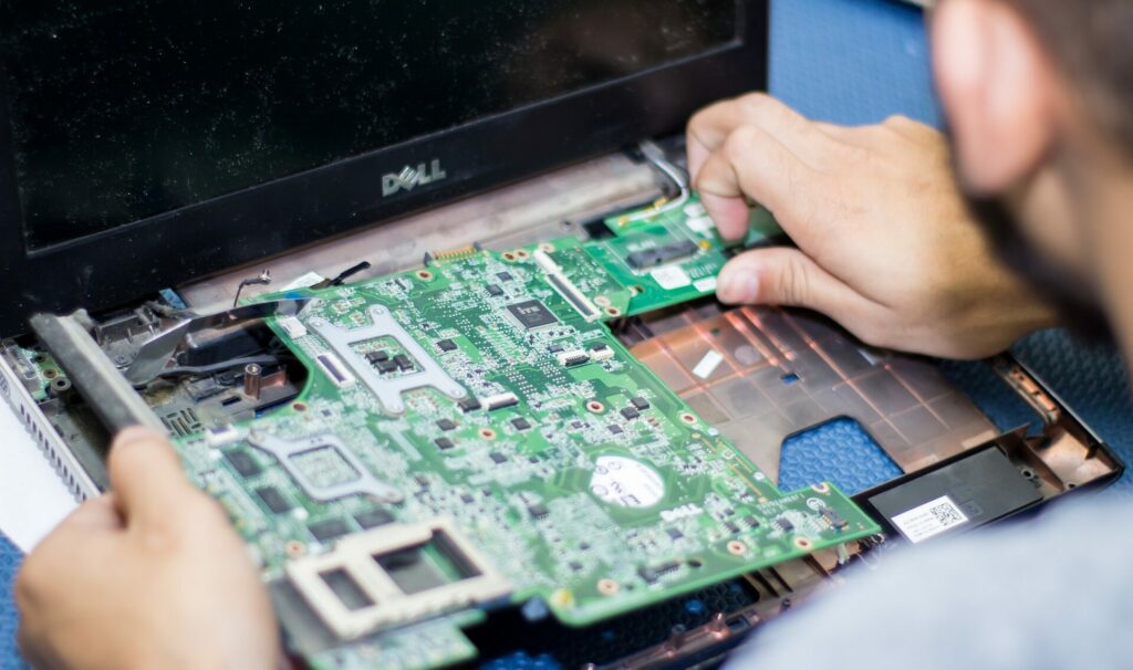 remplacement carte mère pc portable